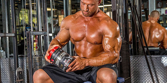 This Lightweight Dumbbell Sequence Builds Big Biceps